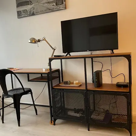 דירה Studio-champagne Lanson-proche Hopitaux-universites-parc Leo Lagrange ריימס